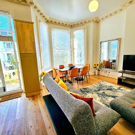 Charming Home With Private Balcony, On 1St Floor, With 2 Bathrooms, 3 Min Walk To Earl'S Court Station لندن المظهر الخارجي الصورة
